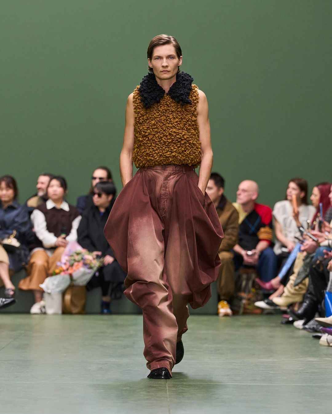 Loewe para temporada outono/inverno da Paris Fashion Week 2024