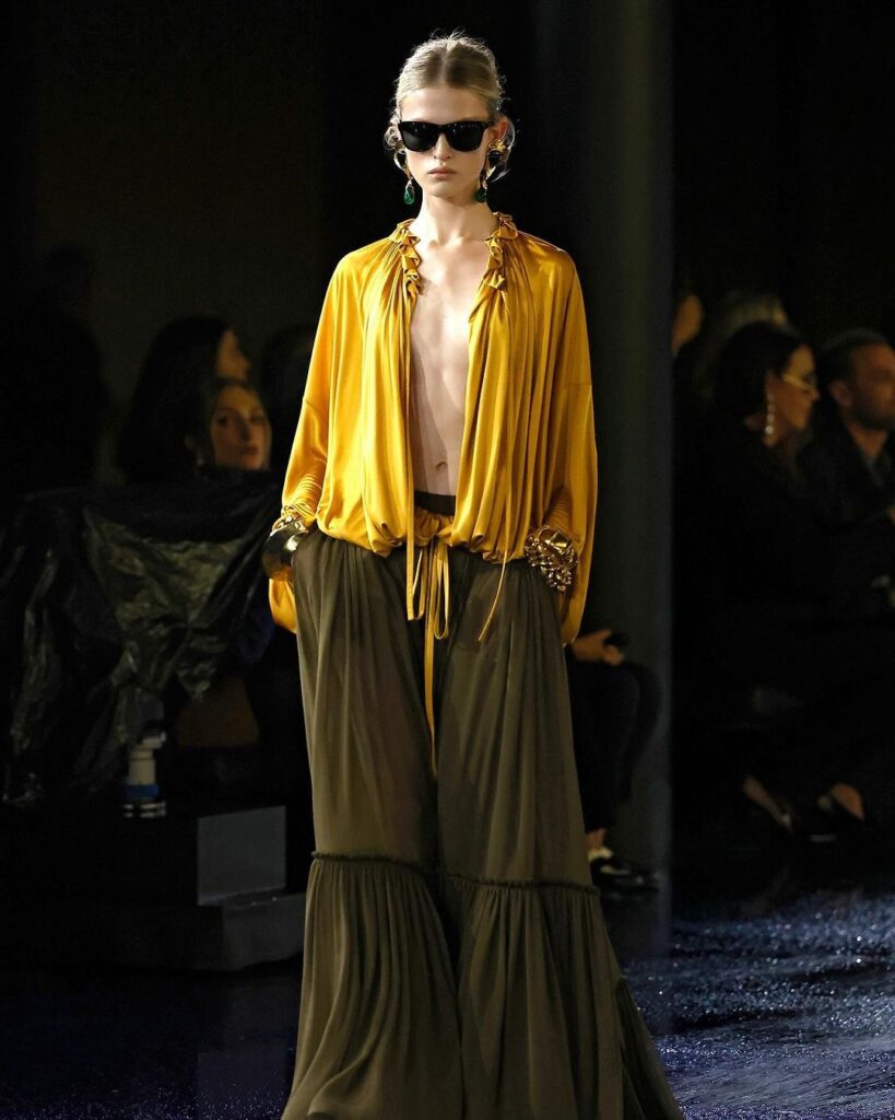 Desfile SS 2025 YSL