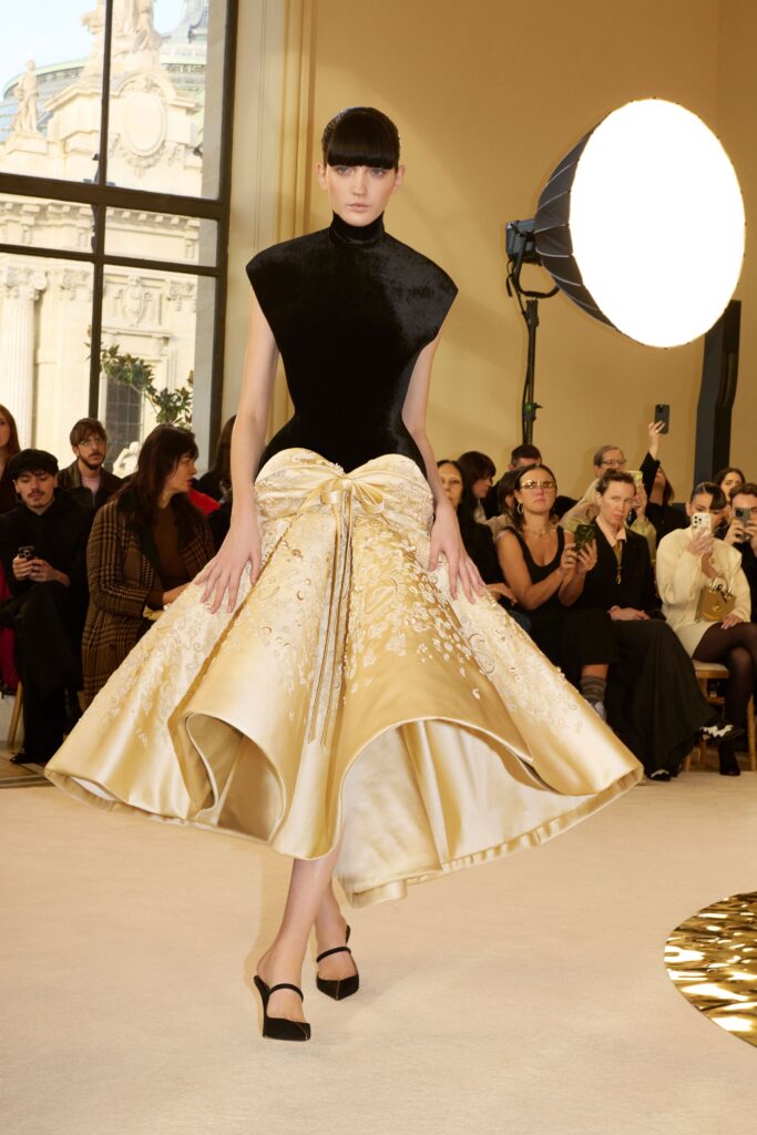 Desfile Haute Couture Schiaparelli 2025 