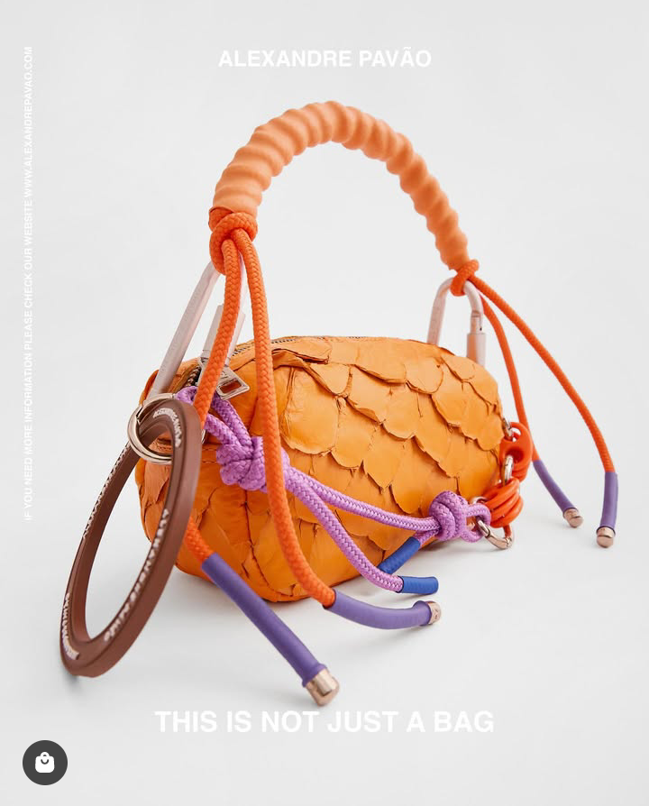 Bolsa Teddy Handbag laranja da marca Alexandre Pavão