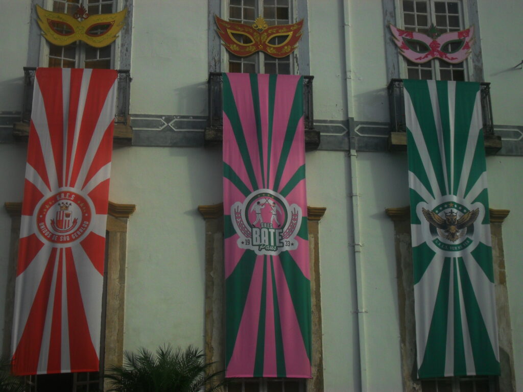 Os Deuses do Carnaval na Avenida