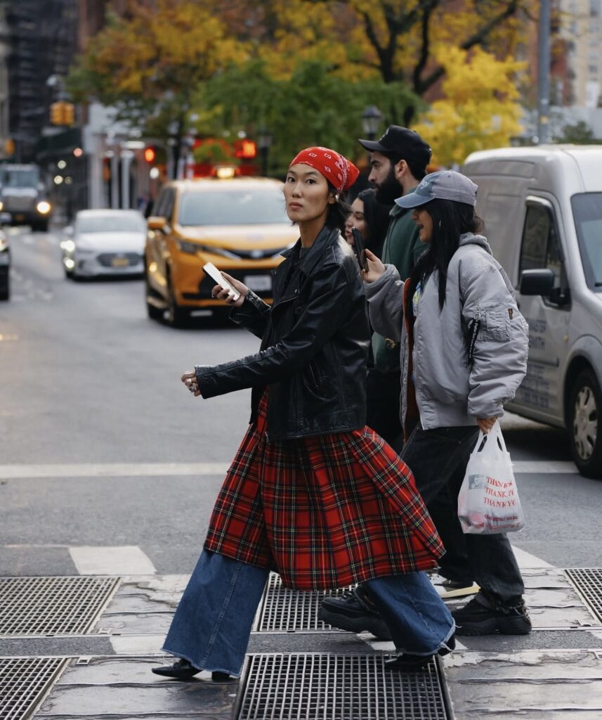Styling autoral como ferramenta de resistência à moda de prateleira.
