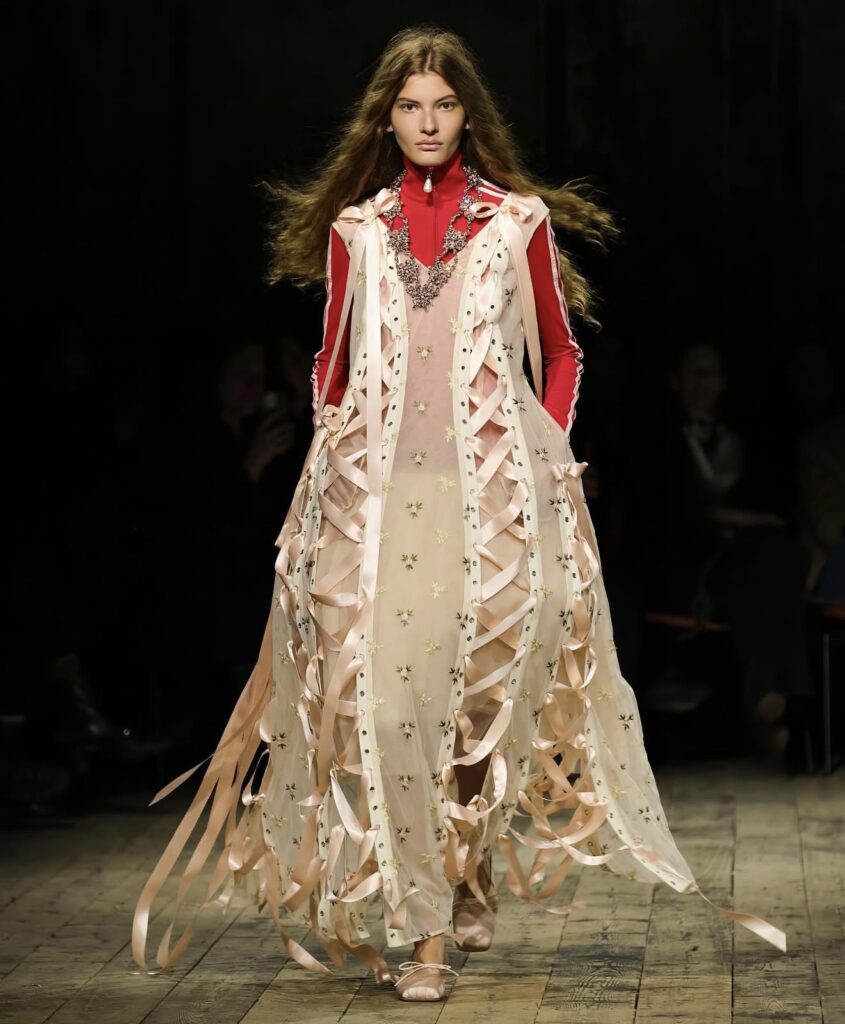 Exemplo da Moda de 2026 e seu impacto na autoimagem.